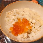 津の守坂 小柴 - 炊き込み御飯、とろろといくら掛け