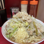 ラーメン二郎 - ラーメン　ニンニクマシ　ヤサイマシ　アブラマシマシ　780円