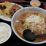 Mampuku Tei - ラーメン✕焼肉セット(980円)