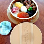 Toge no Kamameshi Honpo Ogino-ya Karuizawa Eki Uriten Shinano Kamameshi Uriten - 