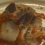 洋食katsui - 付きだし・・・蒸し豚のキムチソース