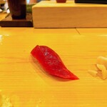鮨 しゅん輔 - 三崎の赤身。フレッシュです。