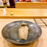 鮨 しゅん輔 - 煮牡蠣。スープがまたたまりません。