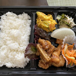 Vivo - むね肉とごぼうの甘辛、牛蒡の食感が堪りません(〃ω〃)