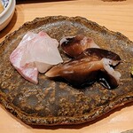 鮨 龍次郎 - 千葉県竹岡の真鯛、兵庫県室津の鳥貝