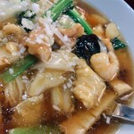 中国料理 峨嵋山 - 五目タンメン　具材がたくさん