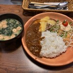 びっくりドンキー - チーズカリーバーグディッシュ（１５０㌘）