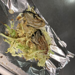 カープ - 牡蠣、写真撮り忘れた！残り2個しか無いところでパシャリ。