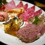 遠藤利三郎商店 - お肉前菜盛り合わせ（1,800円）