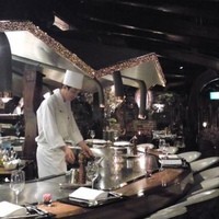 八王子うかい亭 - 二階のカウンター席です。