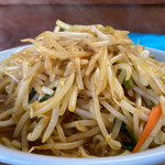 朝日屋 - どドーンとモヤシ(^ ^)