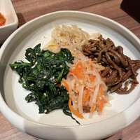 焼肉うしごろ 新宿三丁目店 - 