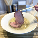 宍道湖しじみ中華蕎麦 琥珀 - チャーシューリフト