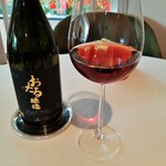 レストラン・モリエール - ベリーぽい果実味にこっくり深い酸味の赤ワイン、余市産のピノ・ノワールおたる1,760円