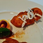 レストラン・モリエール - 途中で1つ追加下さる熱々の牡蠣フライ、薄く削った山わさびの香りが牡蠣の旨味と驚くほどマッチ