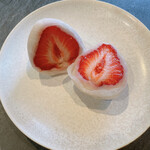 覚王山フルーツ大福 弁才天 - あまおう