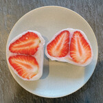 覚王山フルーツ大福 弁才天 - 紅ほっぺ