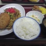 味の店　するがや - やきそばライス(500円）