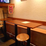 イザラ - テーブル席