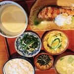 大黒屋 - 「麦とろ紅鮭定食」（1650円）