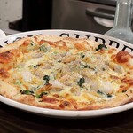 トリワイン ＰＩＫＯＳＨＨＨＵ - シーフードピザ