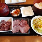 Yakiniku Motsunabe Gozouroppu - 