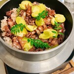 魚と酒 めから鱗 - ほたるいかとそら豆の釜飯