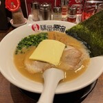 元祖 麺屋原宿 - とんこつバターラーメン