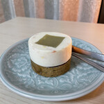 パティスリー・パリセヴェイユ - ヴェトライユ¥700　煎茶とグレープフルーツのケーキ