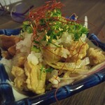 鳥とサワー 鳥どシ 居酒屋 - 国産鶏せせりのおろしポン酢580円