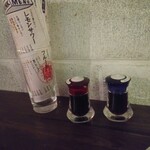 鳥とサワー 鳥どシ 居酒屋 - 卓上