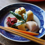 そば切り 蔦屋 - お漬物、二人前です。お箸で取り分けます。