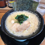 横浜家系ラーメン 春吉家 - 