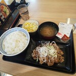吉野家 - 牛カルビ定食（657円）