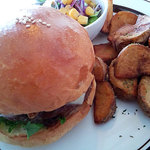 BELLOWS BURGER - 林檎ベーコン&チーズバーガー1280円＋200円でハンバーガーセット