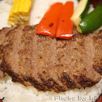 牛幸 本店 - コンビニハンバーグの方がマシなクオリティのハンバーグ