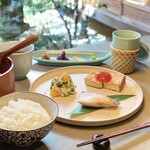 富小路ダイニング - 【朝食】¥2,500 京都の食材にこだわった朝食を
築80年の京町家にてお召し上がりいただけます。
京都 八代目儀兵衛様 厳選のお米を
ご堪能いただけるメニューとなっております。