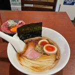 酒肴場 屯 - 津軽煮干し中華蕎麦（味玉入り）¥850
