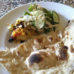 インディアンレストラン ティラガ - ティッカをロティで巻く！