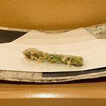 秋田 てんぷら みかわ - アスパラガス（穂先）