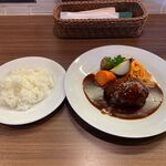 洋食コノヨシ - レギュラーハンバーグ180g（1,078円）