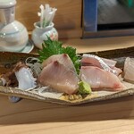天史朗鮨 - お刺身盛り合わせ（炙り鰆、タコ、石鯛、皮付き太刀魚、ヒラメ）