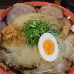 ゑびす屋 - 豚骨チャーシュー麺