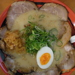 ゑびす屋 - 豚骨チャーシュー麺