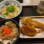 香の川製麺 - 牛丼も天ぷらもかなり大きいですよ！
