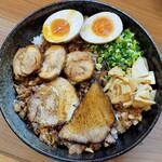 極み豚骨 青達真 - 