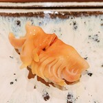 寿司割烹 魚紋 - 赤貝