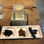 麹町いづみや しろ - ・初孫魔斬 生酛純米辛口・佃煮三品盛