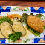 海鮮・話食処 しん - カキステーキ、大粒のプリプリのやつ！カニクリームコロッケうまぁ。