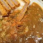 Koko Ichiban Ya - 牛すじ煮込みのカレーだから、勿論七味を投入⤴︎